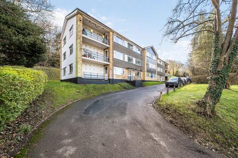 2 bedroom flat for sale, Beechwood Road, Caterham CR3