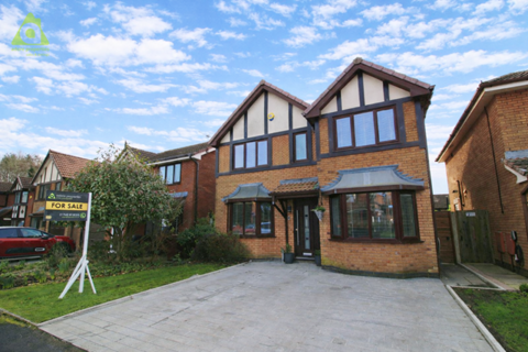 4 bedroom detached house for sale, Dorket Grove, Westhoughton, BL5 2QS