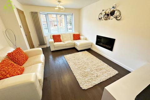4 bedroom detached house for sale, Dorket Grove, Westhoughton, BL5 2QS