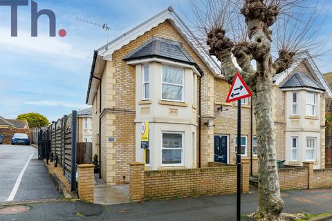 3 bedroom end of terrace house for sale, Sandown PO36