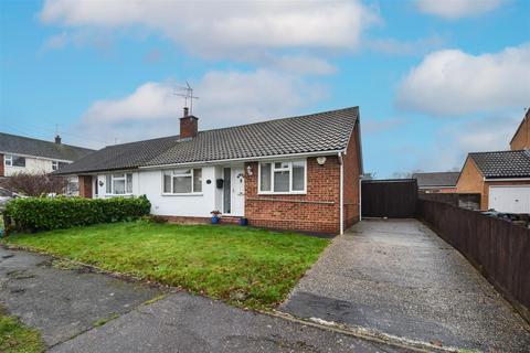 2 bedroom semi-detached bungalow for sale, Wyatts Green Lane, Wyatts Green, Brentwood