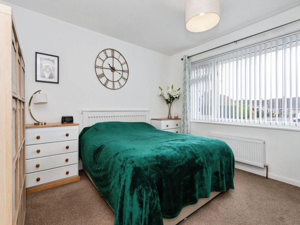 Bedroom 1 (1)