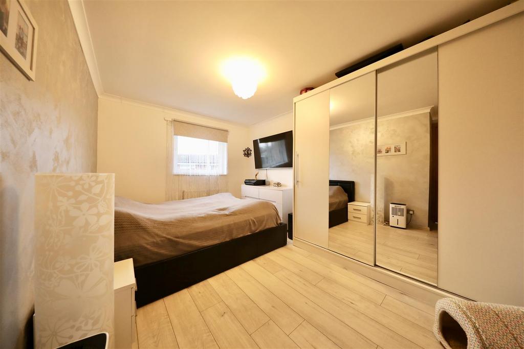0 A4 A1355 2.jpg