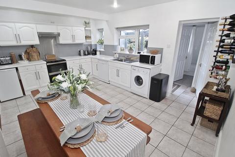 3 bedroom semi-detached house for sale, Maulden Road, Flitwick