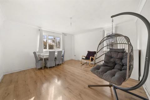 1 bedroom flat to rent, Danbury Crescent, South Ockendon