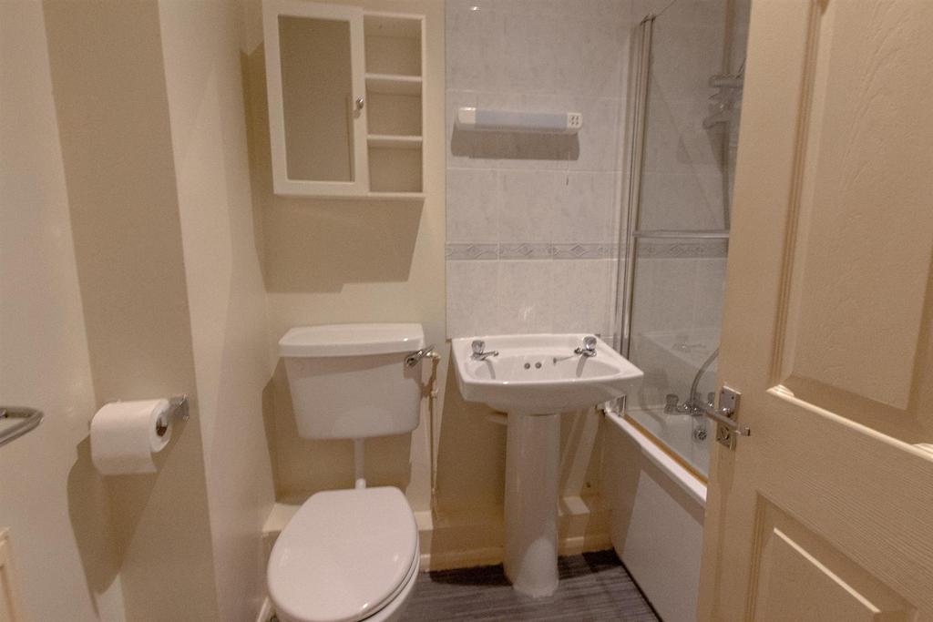 Church Walk Mews bathroom.jpg