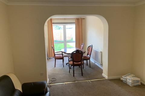 undefined, Viola Avenue, Feltham, TW14