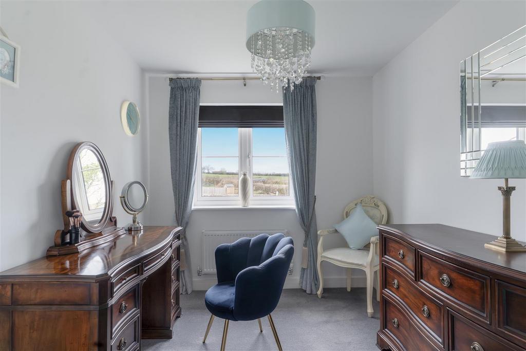 Bedroom 4.jpg