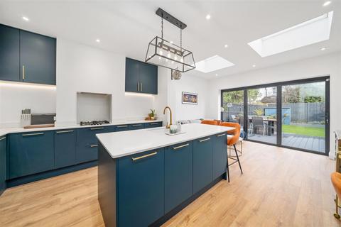 3 bedroom terraced house for sale, Prince Georges Avenue, Raynes Park SW20