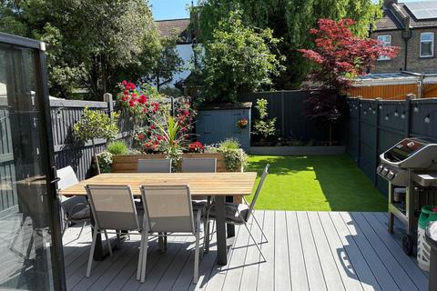 3 bedroom terraced house for sale, Prince Georges Avenue, Raynes Park SW20