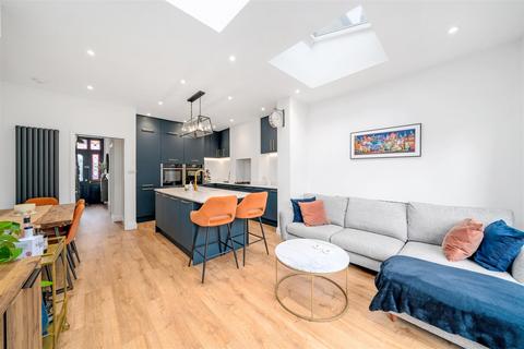 3 bedroom terraced house for sale, Prince Georges Avenue, Raynes Park SW20