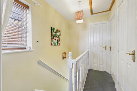 3 bedroom end of terrace house for sale, Turnberry, Whitley Bay