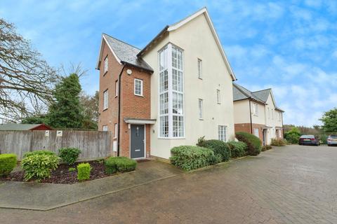 undefined, County Gardens, Isleworth TW7