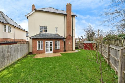 undefined, County Gardens, Isleworth TW7