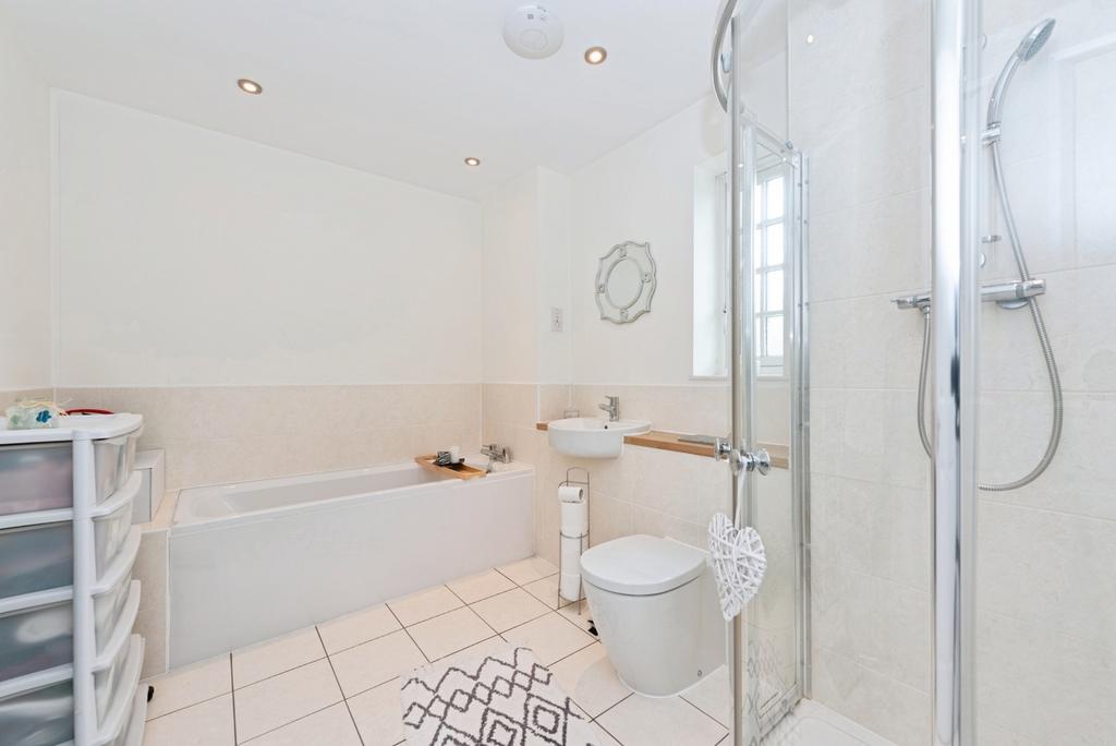 Bathroom/Shower Room