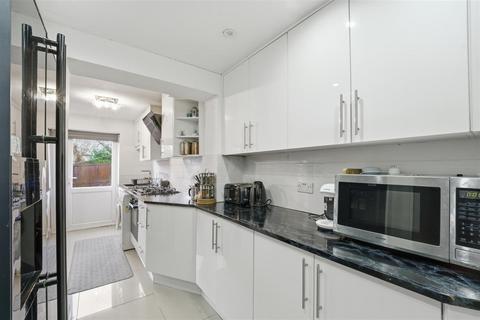 3 bedroom terraced house for sale, New Road, Hayes UB3
