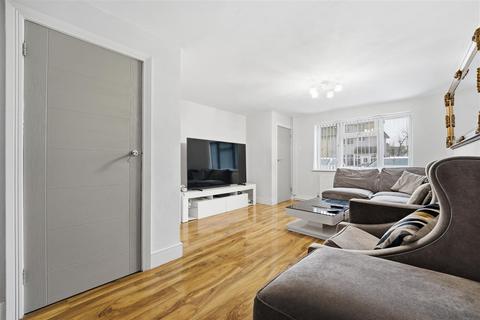 3 bedroom terraced house for sale, New Road, Hayes UB3