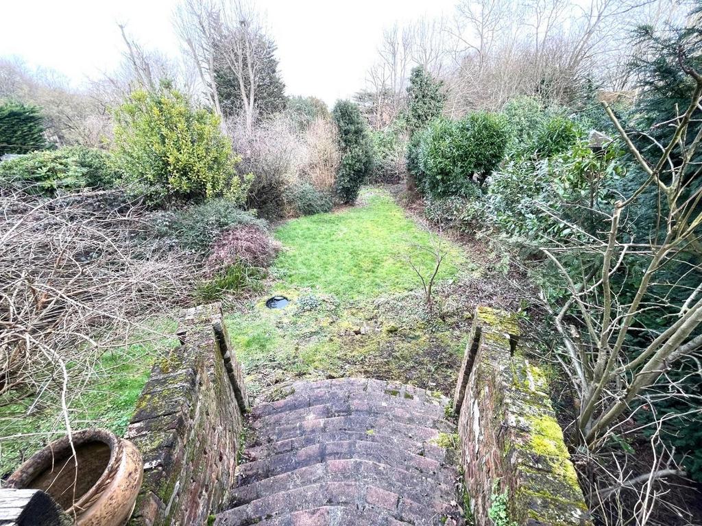 GARDEN (2).jpg