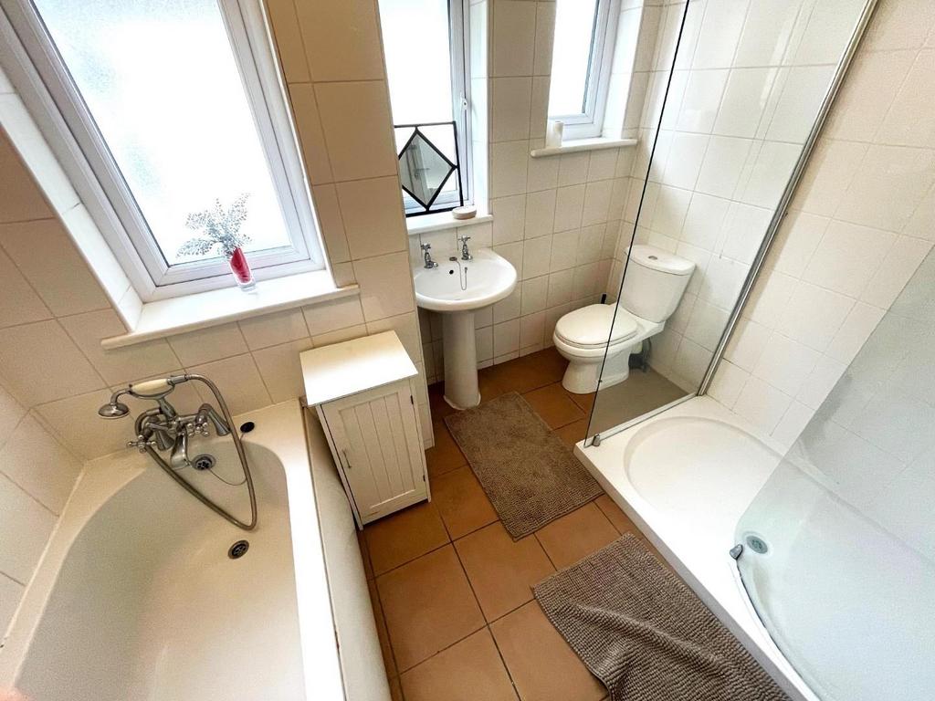 BATH 1.jpg