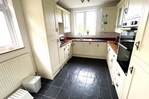 5 bedroom detached house to rent, The Ridgeway, Mill Hill, NW7