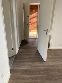 2 bedroom apartment to rent, Lansdowne Avenue, Slough SL1