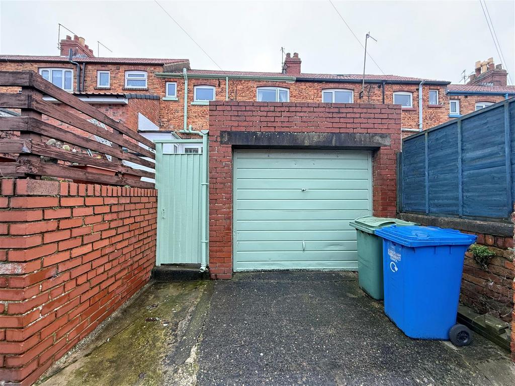 Garage.jpg