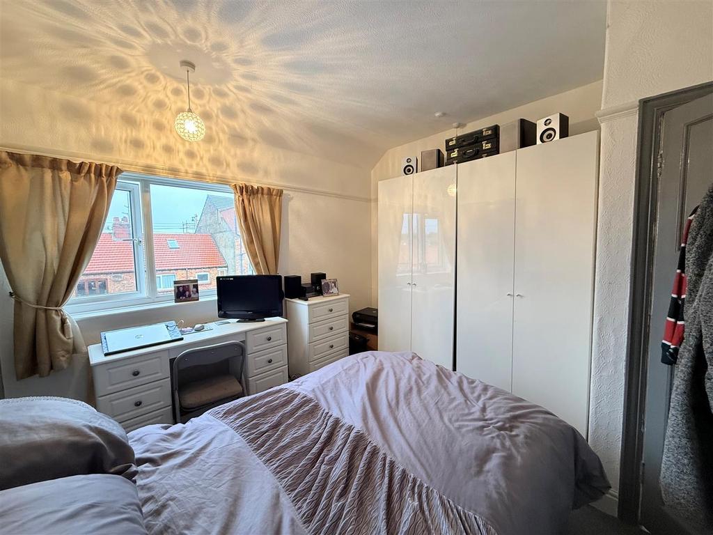 Bedroom 2 2.jpg