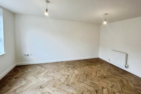 3 bedroom semi-detached house to rent, Swallow Drive, Hampton In Arden, Solihull
