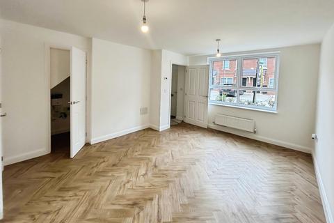 3 bedroom semi-detached house to rent, Swallow Drive, Hampton In Arden, Solihull