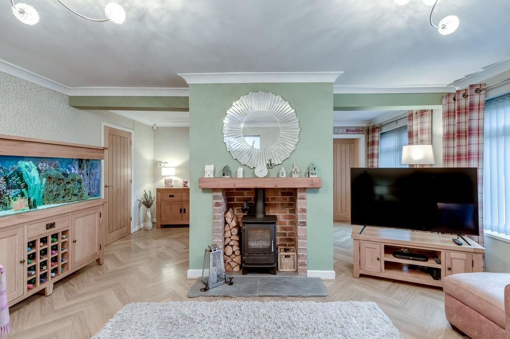 Sitting/Dining Room