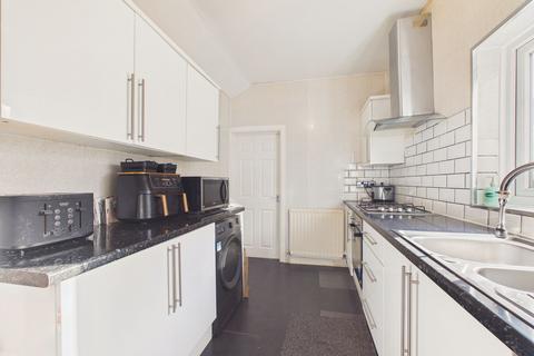 3 bedroom flat for sale, Hartington Street, Newcastle Upon Tyne, NE4