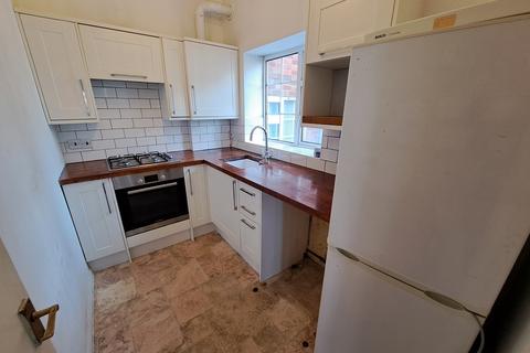 2 bedroom flat for sale, St. Annes Road, Upperton, Eastbourne BN21