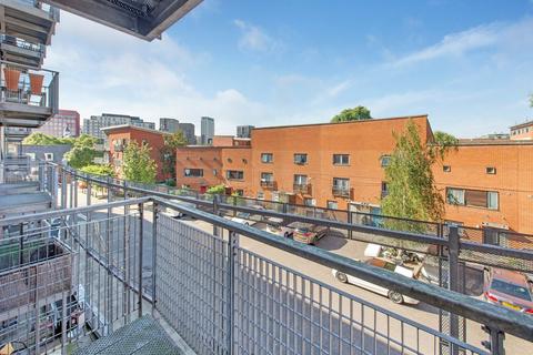 2 bedroom flat for sale, Kings Quarter Apartments, London N1