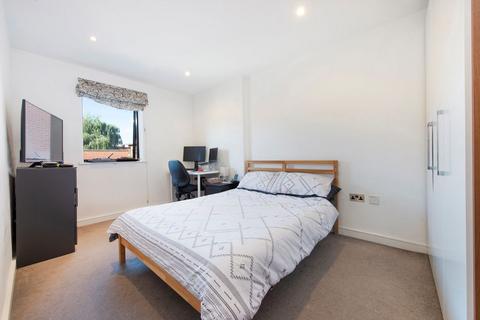 2 bedroom flat for sale, Kings Quarter Apartments, London N1