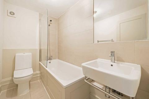 1 bedroom flat for sale, Streatham High Road, London SW16