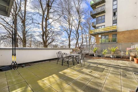 3 bedroom flat for sale, Academy Way, Dagenham
