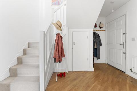 3 bedroom flat for sale, Academy Way, Dagenham