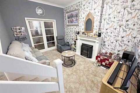 2 bedroom terraced house for sale, Guildford Street, Grimsby, N.E. Lincs, DN32 7PL