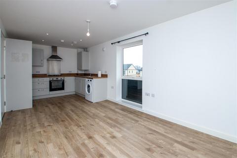 2 bedroom house to rent, Twain Way, Milton Keynes MK4