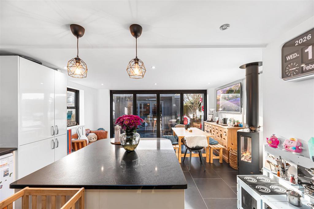 Kitchen/Dining Room