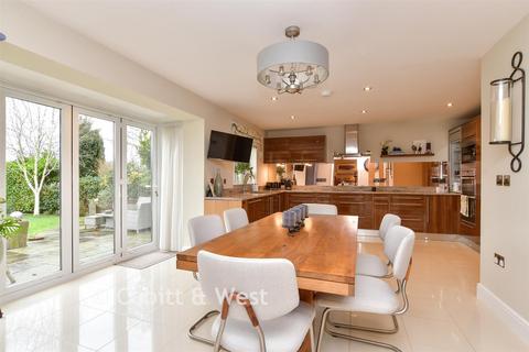 Elm Rise, Worthing BN14
