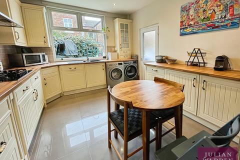 3 bedroom terraced house for sale, Tenby Avenue, Didsbury, Manchester, M20