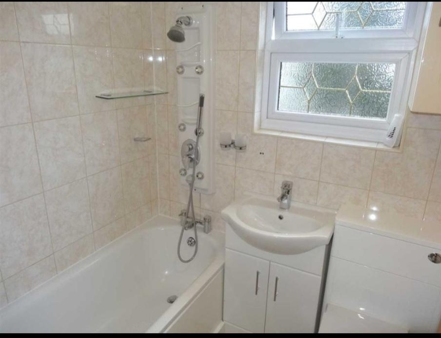 Bathroom2