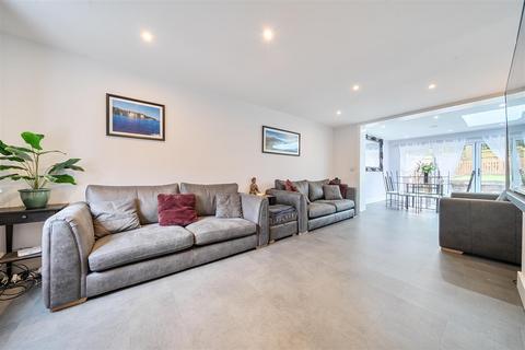 5 bedroom end of terrace house for sale, Faringdon Avenue, Bromley