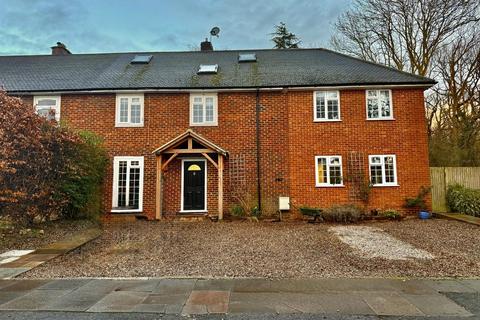 5 bedroom end of terrace house for sale, Faringdon Avenue, Bromley
