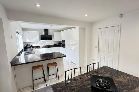 4 bedroom detached house for sale, 126 London Road, Shrewsbury, SY2 6PS