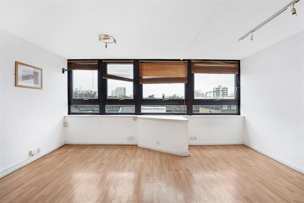 Studio Room