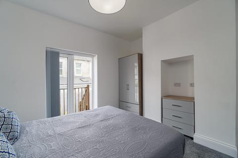 6 bedroom house to rent, Beaumont Road, Devon PL4