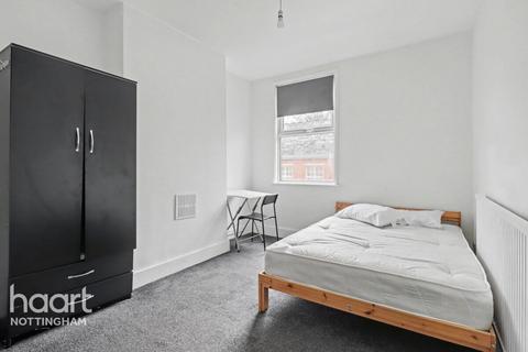 3 bedroom terraced house for sale, Chilwell Street, Nottingham
