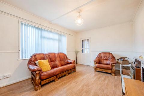 3 bedroom semi-detached house for sale, Stratford Road, Chorley
